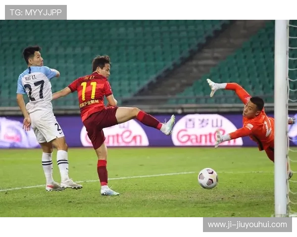 卡尔足球中裤透气舒适助力球场自由奔跑提升比赛表现全程更出色发挥 卡尔足球中裤透气舒适助力球场自由奔跑提升比赛表现全程更出色发挥